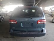 ✅ 2003 Toyota Sienna CE • VIN: 4T3ZF19C83U520438 • Lot: 92323045. Wystawiony na Copart z przebiegiem 186 910 mil. Bezpłatny archiwum sprzedaży aukcyjnych z USA i szczegółowy raport historii pojazdu na DreamBid. Zdjęcie 6.