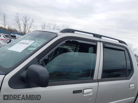 ✅ 2004 Ford Explorer Sport Trac XLS • VIN: 1FMZU77K64UB25994 • Lot: 41694141. Listed on IAAI with 108,356 mi. Free auction sales archive from the USA and detailed vehicle history report at DreamBid. Image 6.