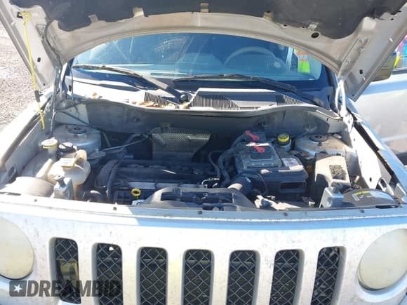 ✅ 2014 Jeep Patriot Sport • VIN: 1C4NJPBA0ED618923 • Lot: 43636784. Listed on IAAI with 241,815 mi. Free auction sales archive from the USA and detailed vehicle history report at DreamBid. Image 10.