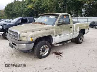 1998 Dodge 1500 z VIN 1B7HF16Y7WS591347, wystawiony jako Copart lot #73014624 z przebiegiem Nie podano mil oraz Czysty tytuł • Clean title. Historia ofert i sprzedaży dostępna na DreamBid. Obrazek 1.