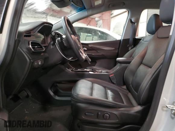 ✅ 2023 Chevrolet Bolt EV 2LT • VIN: 1G1FX6S03P4202350 • Lot: 84632754. Wystawiony na Copart z przebiegiem 24 474 mil. Bezpłatny archiwum sprzedaży aukcyjnych z USA i szczegółowy raport historii pojazdu na DreamBid. Zdjęcie 7.