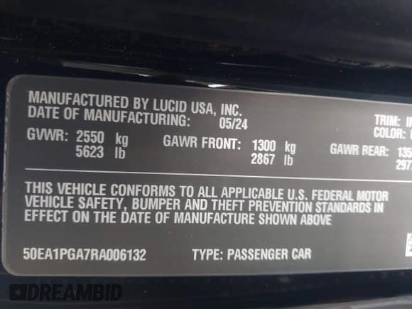 ✅ 2024 Lucid Air Pure • VIN: 50EA1PGA7RA006132 • Lot: 41261501. Wystawiony na IAAI z przebiegiem 4 347 mil. Bezpłatny archiwum sprzedaży aukcyjnych z USA i szczegółowy raport historii pojazdu na DreamBid. Zdjęcie 9.