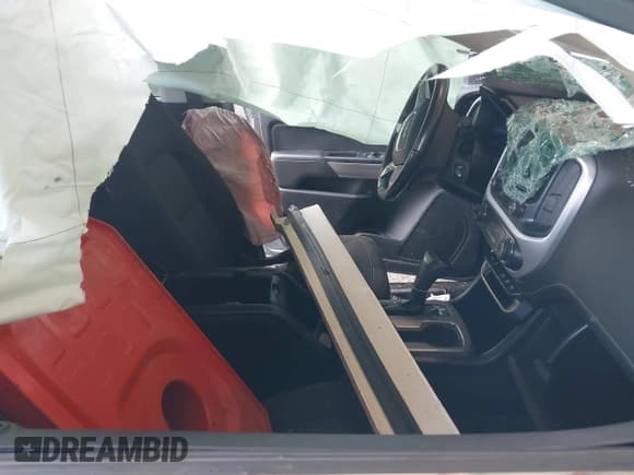 ✅ 2019 GMC Canyon 4WD SLE • VIN: 1GTG6CEN5K1101096 • Lot: 42723441. Listed on IAAI with Not provided. Free auction sales archive from the USA and detailed vehicle history report at DreamBid. Image 5.