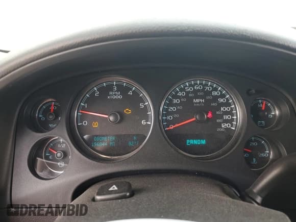 ✅ 2009 GMC Yukon SLT 4SA • VIN: 1GKFK33089R183940 • Lot: 82261835. Listed on Copart with 196,844 mi. Free auction sales archive from the USA and detailed vehicle history report at DreamBid. Image 9.