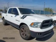 ✅ 2010 Dodge 1500 SLT • VIN: 1D7RB1CT8AS241944 • Lot: 42143093. Wystawiony na IAAI z przebiegiem 183 829 mil. Bezpłatny archiwum sprzedaży aukcyjnych z USA i szczegółowy raport historii pojazdu na DreamBid. Zdjęcie 1.
