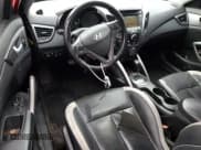 ✅ 2015 Hyundai Veloster Turbo • VIN: KMHTC6AE7FU236093 • Lot: 89072455. Wystawiony na Copart z przebiegiem 114 915 mil. Bezpłatny archiwum sprzedaży aukcyjnych z USA i szczegółowy raport historii pojazdu na DreamBid. Zdjęcie 8.