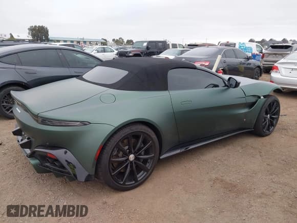 ✅ 2021 Aston Martin Vantage • VIN: SCFSMGBW7MGP05268 • Lot: 43320161. Wystawiony na IAAI z przebiegiem 18 865 mil. Bezpłatny archiwum sprzedaży aukcyjnych z USA i szczegółowy raport historii pojazdu na DreamBid. Zdjęcie 4.