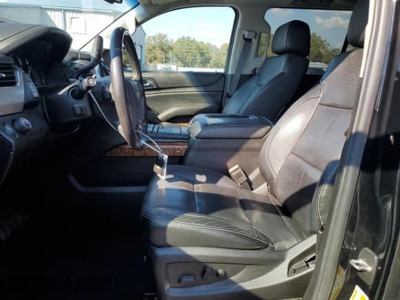 ✅ 2016 Chevrolet Suburban LTZ • VIN: 1GNSCJKC4GR452611 • Lot: 78076264. Wystawiony na Copart z przebiegiem 176 697 mil. Bezpłatny archiwum sprzedaży aukcyjnych z USA i szczegółowy raport historii pojazdu na DreamBid. Zdjęcie 7.