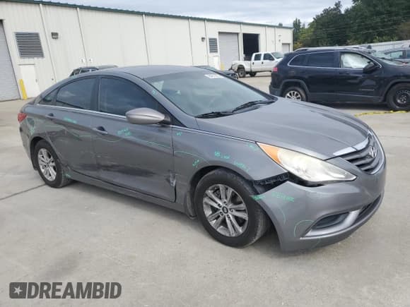 ✅ 2012 Hyundai Sonata GLS • VIN: 5NPEB4AC5CH480561 • Lot: 84977965. Listed on Copart with 204,980 mi. Free auction sales archive from the USA and detailed vehicle history report at DreamBid. Image 4.