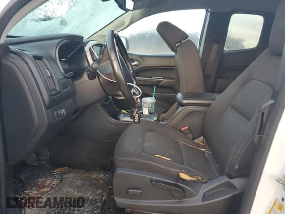 ✅ 2015 GMC Canyon 2WD SLE • VIN: 1GTH5BEA2F1131855 • Lot: 83924504. Wystawiony na Copart z przebiegiem Nie podano. Bezpłatny archiwum sprzedaży aukcyjnych z USA i szczegółowy raport historii pojazdu na DreamBid. Zdjęcie 7.