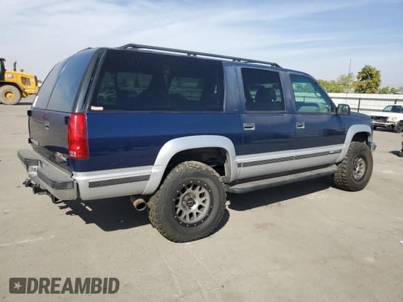 ✅ 1997 GMC Suburban • VIN: 1GKFK16R6VJ758513 • Lot: 75034574. Wystawiony na Copart z przebiegiem 181 873 mil. Bezpłatny archiwum sprzedaży aukcyjnych z USA i szczegółowy raport historii pojazdu na DreamBid. Zdjęcie 3.