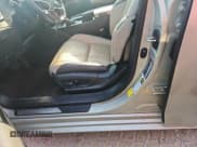 ✅ 2021 Lexus ES 300h Ultra Luxury • VIN: 58AFA1C15MU001648 • Lot: 68773075. Listed on Copart with 38,703 mi. Free auction sales archive from the USA and detailed vehicle history report at DreamBid. Image 12.