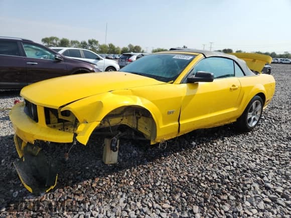 ✅ 2006 Ford Mustang GT Deluxe • VIN: 1ZVFT85H565203196 • Lot: 86549615. Listed on Copart with 100,920 mi. Free auction sales archive from the USA and detailed vehicle history report at DreamBid. Image 1.