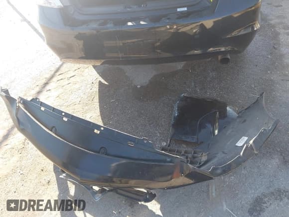 ✅ 2010 Honda Accord LX • VIN: 1HGCP2F35AA141066 • Lot: 43689485. Listed on IAAI with 176,159 mi. Free auction sales archive from the USA and detailed vehicle history report at DreamBid. Image 11.