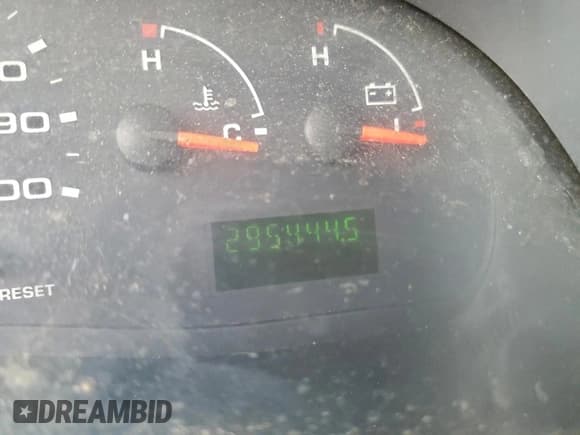 ✅ 2004 Ford Econoline Cargo • VIN: 1FTNS24L94HB45416 • Lot: 96743165. Listed on Copart with 295,444 mi. Free auction sales archive from the USA and detailed vehicle history report at DreamBid. Image 9.