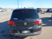 ✅ 2016 Volkswagen Tiguan SEL • VIN: WVGBV7AX2GW537535 • Lot: 43137413. Wystawiony na IAAI z przebiegiem 147 856 mil. Bezpłatny archiwum sprzedaży aukcyjnych z USA i szczegółowy raport historii pojazdu na DreamBid. Zdjęcie 16.