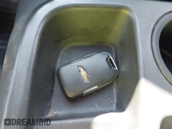 ✅ 2019 Chevrolet Silverado 1500 LT • VIN: 3GCPYDEK1KG242867 • Lot: 41342133. Wystawiony na IAAI z przebiegiem 119 442 mil. Bezpłatny archiwum sprzedaży aukcyjnych z USA i szczegółowy raport historii pojazdu na DreamBid. Zdjęcie 11.