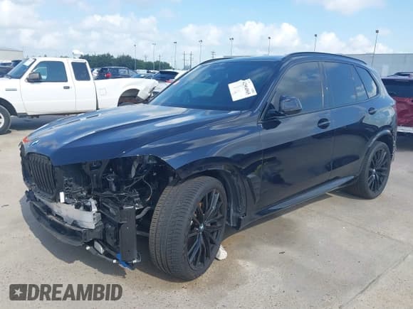 ✅ 2024 BMW X5 sDrive40i • VIN: 5UX13EU04R9V09096 • Lot: 42904965. Listed on IAAI with 13,243 mi. Free auction sales archive from the USA and detailed vehicle history report at DreamBid. Image 2.