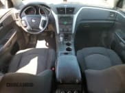 ✅ 2012 Chevrolet Traverse 1LT • VIN: 1GNKRGED3CJ235243 • Lot: 66206264. Wystawiony na Copart z przebiegiem Nie podano. Bezpłatny archiwum sprzedaży aukcyjnych z USA i szczegółowy raport historii pojazdu na DreamBid. Zdjęcie 8.