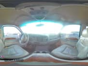 ✅ 2000 Ford Excursion Limited • VIN: 1FMNU42S5YEE16961 • Lot: 81290974. Wystawiony na Copart z przebiegiem 203 355 mil. Bezpłatny archiwum sprzedaży aukcyjnych z USA i szczegółowy raport historii pojazdu na DreamBid. Zdjęcie 13.