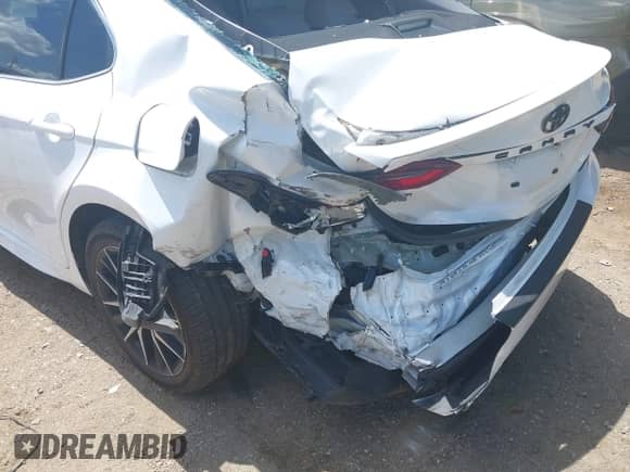 2022 Toyota Camry SE with VIN 4T1G11BKXNU067748, listed as a IAAI auction lot 42637849 with 73,909 mi miles and . Bid and sale history available at DreamBid. Image 6.