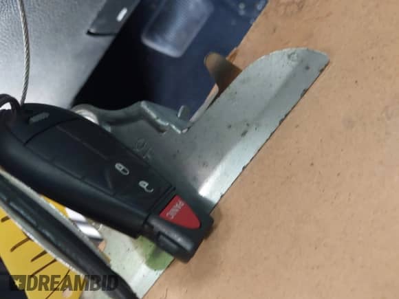 2018 Ram 1500 Tradesman z VIN 1C6RR6FT3JS244868, wystawiony jako IAAI lot #42310301 z przebiegiem 115 764 mil mil oraz . Historia ofert i sprzedaży dostępna na DreamBid. Obrazek 11.