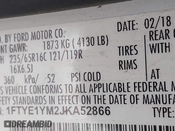 ✅ 2018 Ford Transit • VIN: 1FTYE1YM2JKA52866 • Lot: 42904132. Wystawiony na IAAI z przebiegiem 205 341 mil. Bezpłatny archiwum sprzedaży aukcyjnych z USA i szczegółowy raport historii pojazdu na DreamBid. Zdjęcie 9.