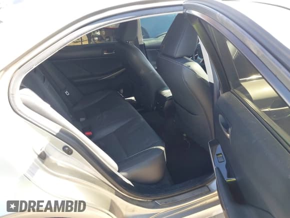 ✅ 2019 Lexus IS 300 • VIN: JTHBA1D26K5091691 • Lot: 43416598. Listed on IAAI with 151,380 mi. Free auction sales archive from the USA and detailed vehicle history report at DreamBid. Image 8.