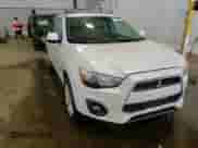 2015 Mitsubishi Outlander ES с VIN 4A4AR3AU7FE030534, выставлен на аукционе Copart как лот 86246785 с пробегом 97 597 миль миль и Списание • Salvage title. История ставок и продаж доступна на DreamBid. Изображение 13.