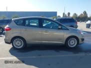 ✅ 2015 Ford C-Max SE • VIN: 1FADP5AU4FL109697 • Лот: 43836891. Опубликован ранее на IAAI с пробегом 102 888 миль. Бесплатный доступ к архиву аукционных продаж из США и подробный отчёт об истории автомобиля на DreamBid. Изображение 13.