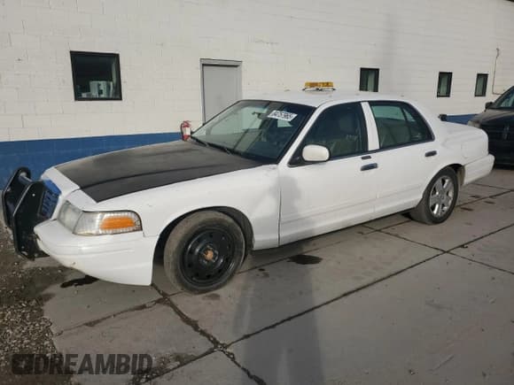 ✅ 2011 Ford Crown Victoria LX • VIN: 2FABP7EV9BX175018 • Lot: 84757965. Listed on Copart with 160,738 mi. Free auction sales archive from the USA and detailed vehicle history report at DreamBid. Image 1.