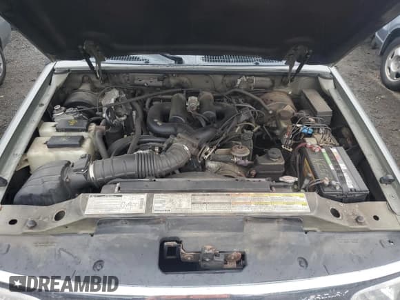 ✅ 2000 Mercury Mountaineer • VIN: 4M2ZU76E5YUJ41085 • Lot: 61559145. Listed on Copart with 236,646 mi. Free auction sales archive from the USA and detailed vehicle history report at DreamBid. Image 12.