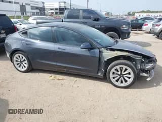✅ 2021 Tesla Model 3 Long Range • VIN: 5YJ3E1EB0MF062004 • Lot: 43516419. Wystawiony na IAAI z przebiegiem Nie podano. Bezpłatny archiwum sprzedaży aukcyjnych z USA i szczegółowy raport historii pojazdu na DreamBid. Zdjęcie 1.