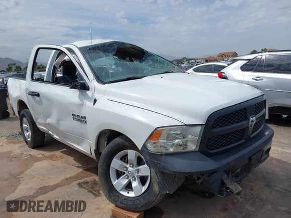 2017 Ram 1500 Tradesman z VIN 3C6JR6AG2HG721847, wystawiony jako IAAI lot #43230943 z przebiegiem 195 100 mil mil oraz . Historia ofert i sprzedaży dostępna na DreamBid. Obrazek 1.