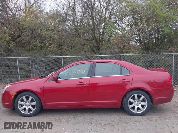 ✅ 2010 Mercury Milan Premier • VIN: 3MEHM0CG9AR623813 • Lot: 43769673. Listed on IAAI with 145,843 mi. Free auction sales archive from the USA and detailed vehicle history report at DreamBid. Image 14.