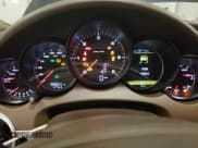 ✅ 2014 Porsche Cayenne Diesel • VIN: WP1AF2A2XELA33218 • Lot: 81865595. Wystawiony na Copart z przebiegiem 190 654 mil. Bezpłatny archiwum sprzedaży aukcyjnych z USA i szczegółowy raport historii pojazdu na DreamBid. Zdjęcie 9.