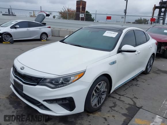 ✅ 2020 Kia Optima EX • VIN: KNAGU4LE4L5038983 • Lot: 42200902. Wystawiony na IAAI z przebiegiem 79 532 mil. Bezpłatny archiwum sprzedaży aukcyjnych z USA i szczegółowy raport historii pojazdu na DreamBid. Zdjęcie 2.