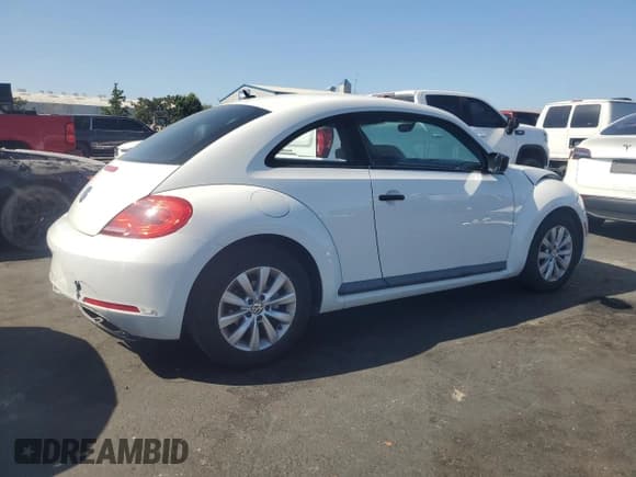 ✅ 2015 Volkswagen Beetle Fleet Edition • VIN: 3VWF17AT3FM620417 • Lot: 60671335. Listed on Copart with 80,880 mi. Free auction sales archive from the USA and detailed vehicle history report at DreamBid. Image 3.