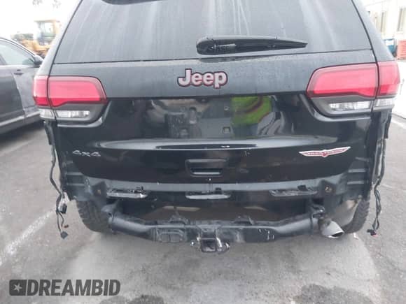 2017 Jeep Grand Cherokee Trailhawk with VIN 1C4RJFLG9HC631016, listed as a IAAI auction lot 43352680 with 82,773 mi miles and . Bid and sale history available at DreamBid. Image 6.