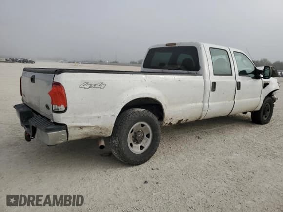 ✅ 2010 Ford F-250 XL • VIN: 1FTSW2BY6AEB35476 • Lot: 85230424. Wystawiony na Copart z przebiegiem 349 675 mil. Bezpłatny archiwum sprzedaży aukcyjnych z USA i szczegółowy raport historii pojazdu na DreamBid. Zdjęcie 3.