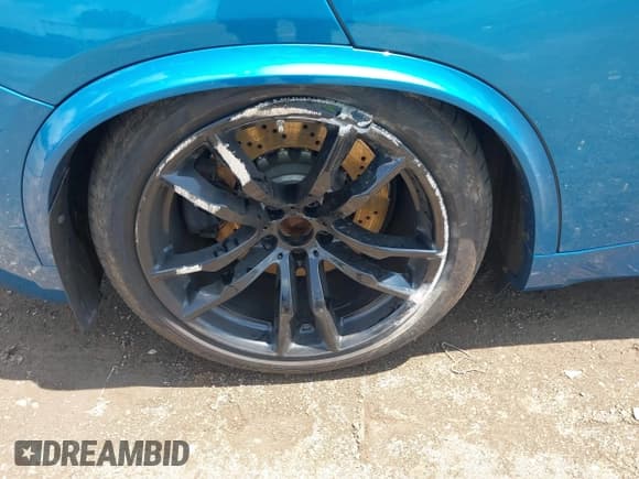 ✅ 2017 BMW X5 M • VIN: 5YMKT6C31H0X20466 • Lot: 42828010. Wystawiony na IAAI z przebiegiem 78 072 mil. Bezpłatny archiwum sprzedaży aukcyjnych z USA i szczegółowy raport historii pojazdu na DreamBid. Zdjęcie 17.