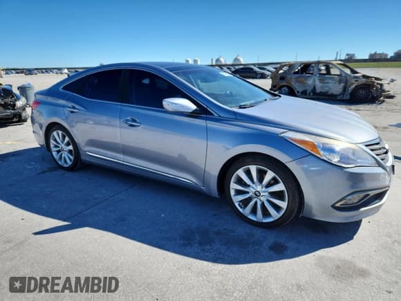 ✅ 2015 Hyundai Azera Limited • VIN: KMHFH4JG0FA495370 • Lot: 92199295. Wystawiony na Copart z przebiegiem 98 530 mil. Bezpłatny archiwum sprzedaży aukcyjnych z USA i szczegółowy raport historii pojazdu na DreamBid. Zdjęcie 4.