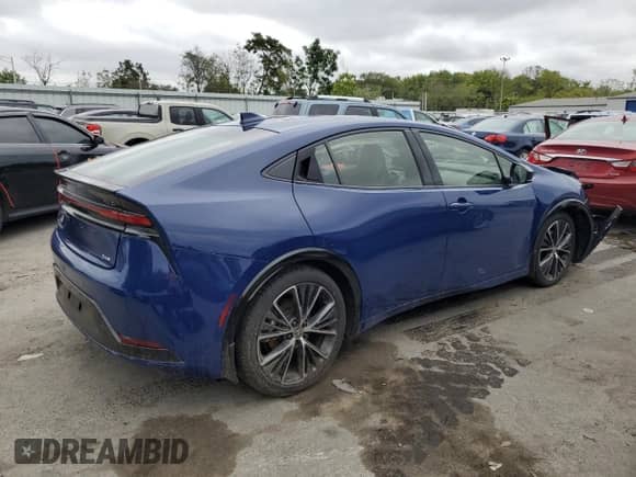 2024 Toyota Prius LE с VIN JTDADABU8R3014173, выставлен на аукционе Copart как лот 72055075 с пробегом Не указан миль и Списание • Salvage title. История ставок и продаж доступна на DreamBid. Изображение 3.