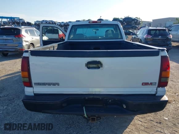 ✅ 2002 GMC Sierra 1500 • VIN: 1GTEC14V12Z900817 • Лот: 43099666. Опубликован ранее на IAAI с пробегом 177 506 миль. Бесплатный доступ к архиву аукционных продаж из США и подробный отчёт об истории автомобиля на DreamBid. Изображение 16.