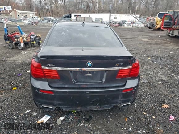 ✅ 2014 BMW 7 Series ALPINA B7 xDrive • VIN: WBAYF8C53ED652924 • Lot: 94483935. Wystawiony na Copart z przebiegiem 121 277 mil. Bezpłatny archiwum sprzedaży aukcyjnych z USA i szczegółowy raport historii pojazdu na DreamBid. Zdjęcie 6.