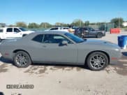 ✅ 2017 Dodge Challenger GT • VIN: 2C3CDZGG1HH543104 • Lot: 43501439. Wystawiony na IAAI z przebiegiem 76 510 mil. Bezpłatny archiwum sprzedaży aukcyjnych z USA i szczegółowy raport historii pojazdu na DreamBid. Zdjęcie 13.