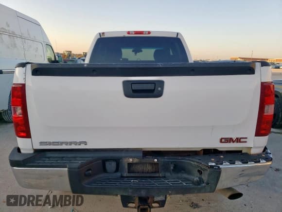✅ 2014 Chevrolet Silverado 2500HD LT • VIN: 1GC1KXCG9EF170622 • Лот: 51823865. Опубликован ранее на Copart с пробегом 276 042 миль. Бесплатный доступ к архиву аукционных продаж из США и подробный отчёт об истории автомобиля на DreamBid. Изображение 6.