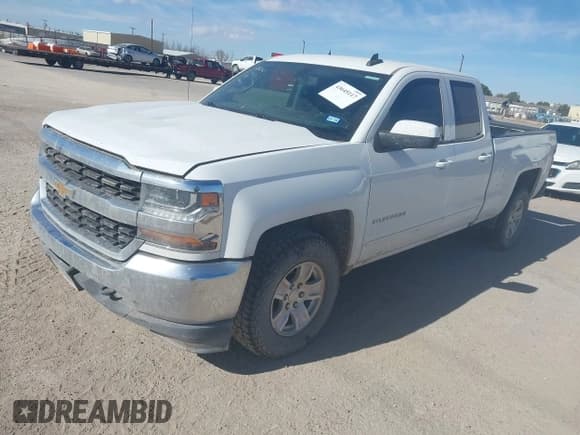 ✅ 2019 Chevrolet Silverado 1500 LT • VIN: 2GCVKPEC6K1178207 • Lot: 43645117. Wystawiony na IAAI z przebiegiem 128 111 mil. Bezpłatny archiwum sprzedaży aukcyjnych z USA i szczegółowy raport historii pojazdu na DreamBid. Zdjęcie 17.