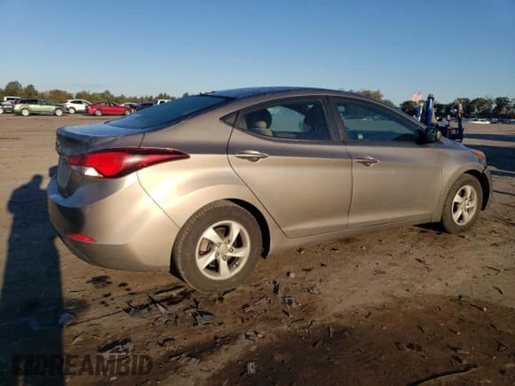 ✅ 2015 Hyundai Elantra SE • VIN: 5NPDH4AE1FH576378 • Lot: 82451425. Listed on Copart with 68,421 mi. Free auction sales archive from the USA and detailed vehicle history report at DreamBid. Image 3.