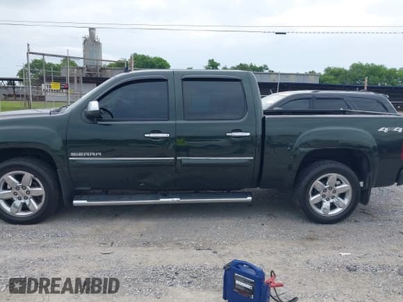 ✅ 2013 GMC Sierra 1500 SLT • VIN: 3GTP2WE71DG237972 • Lot: 42277095. Listed on IAAI with 108,665 mi. Free auction sales archive from the USA and detailed vehicle history report at DreamBid. Image 14.
